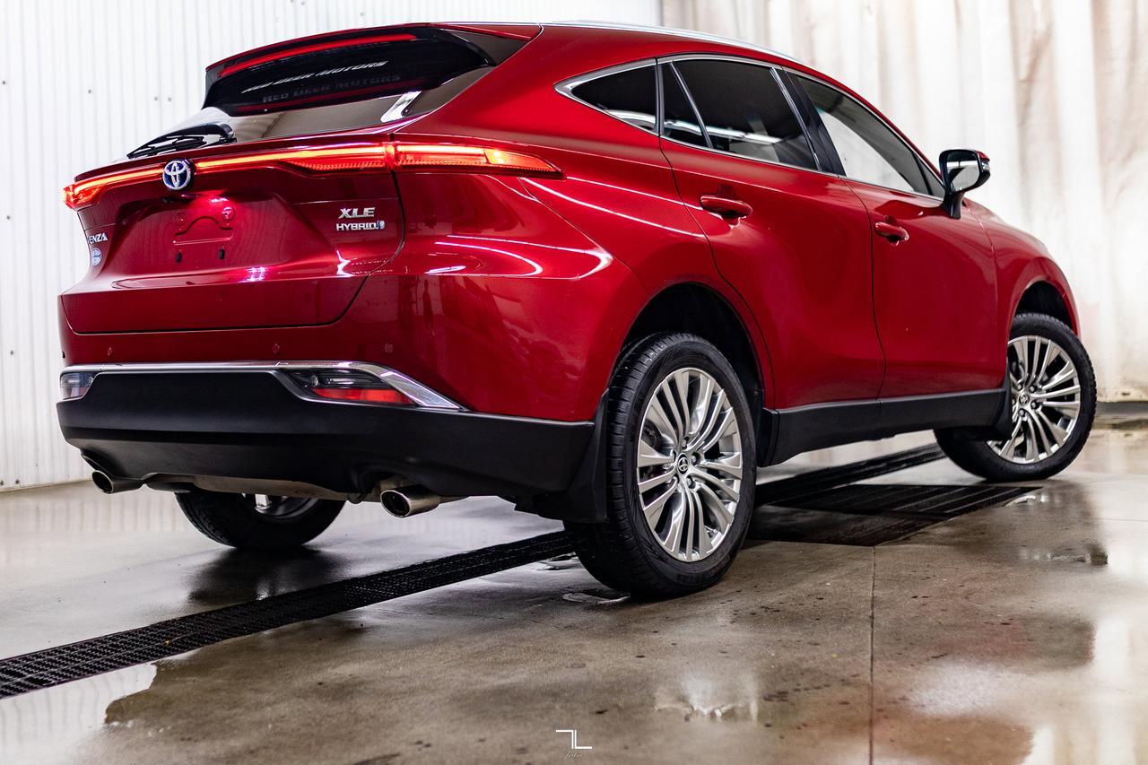 2022 Toyota Venza AWD XLE Hybrid Leather Nav BCam Red Deer AB