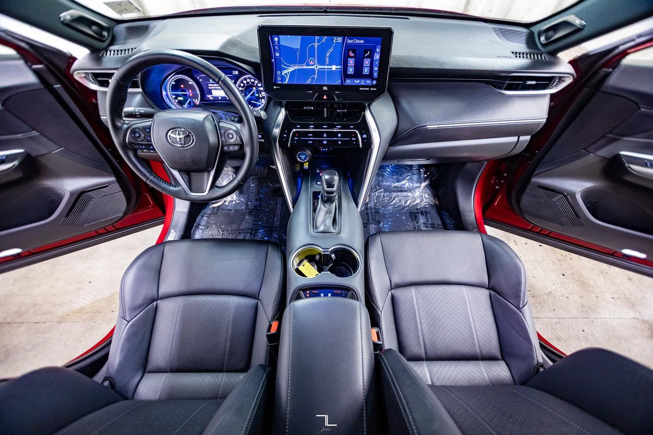 2022 Toyota Venza AWD XLE Hybrid Leather Nav BCam Red Deer AB