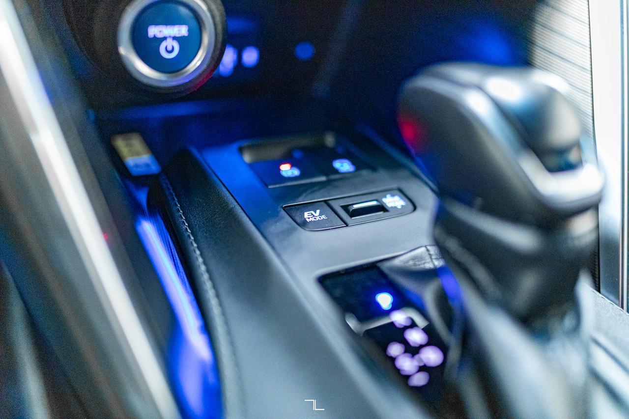 2022 Toyota Venza AWD XLE Hybrid Leather Nav BCam Red Deer AB