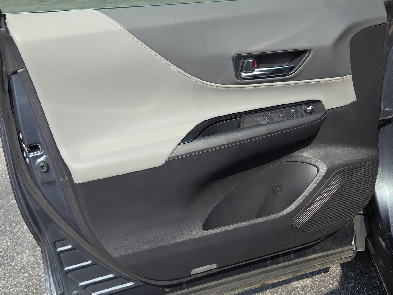 2022 Toyota Venza LE Hamburg PA