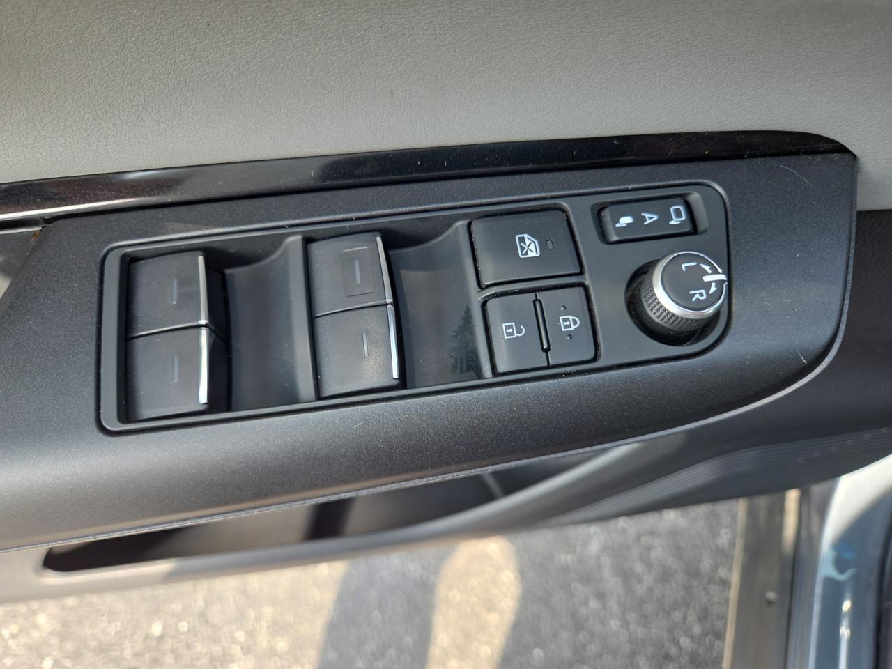 2022 Toyota Venza LE Hamburg PA