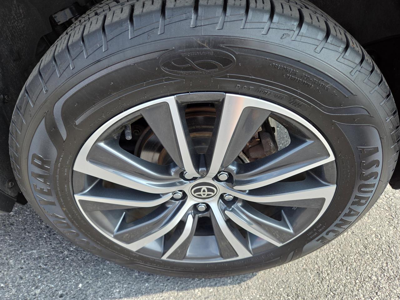 2022 Toyota Venza LE Hamburg PA