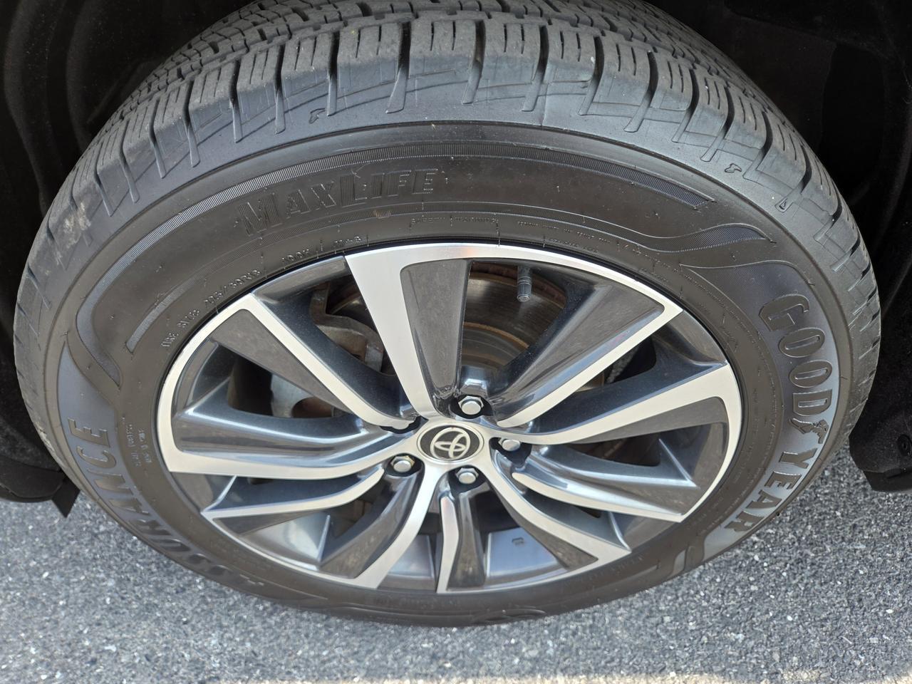 2022 Toyota Venza LE Hamburg PA