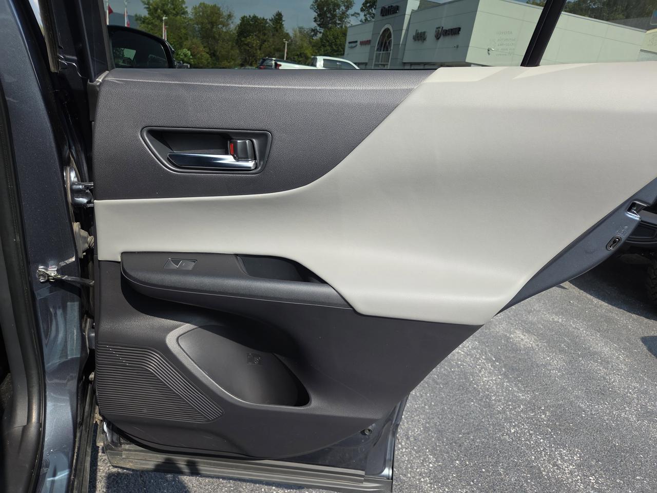 2022 Toyota Venza LE Hamburg PA