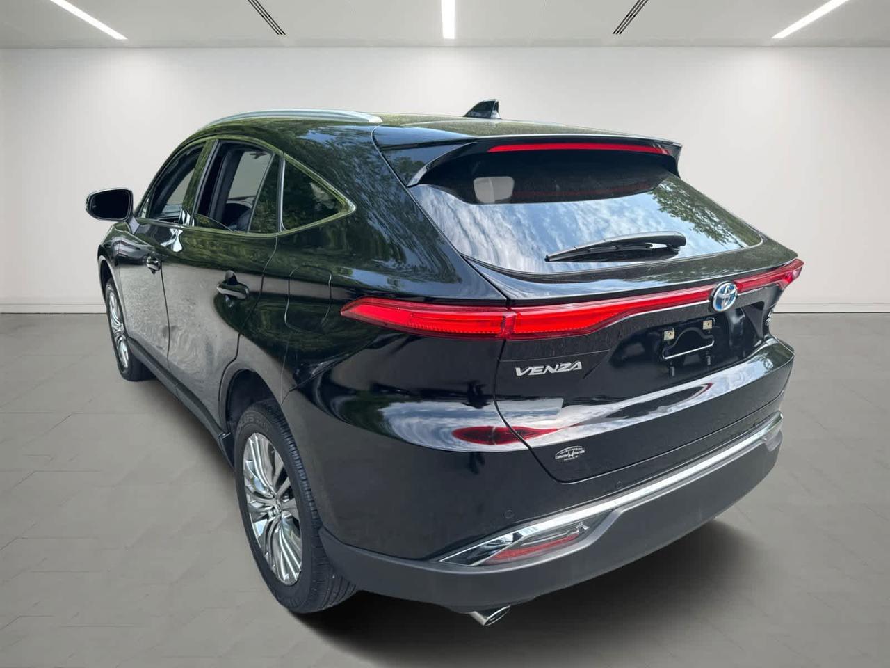 2022 Toyota Venza XLE Dartmouth MA