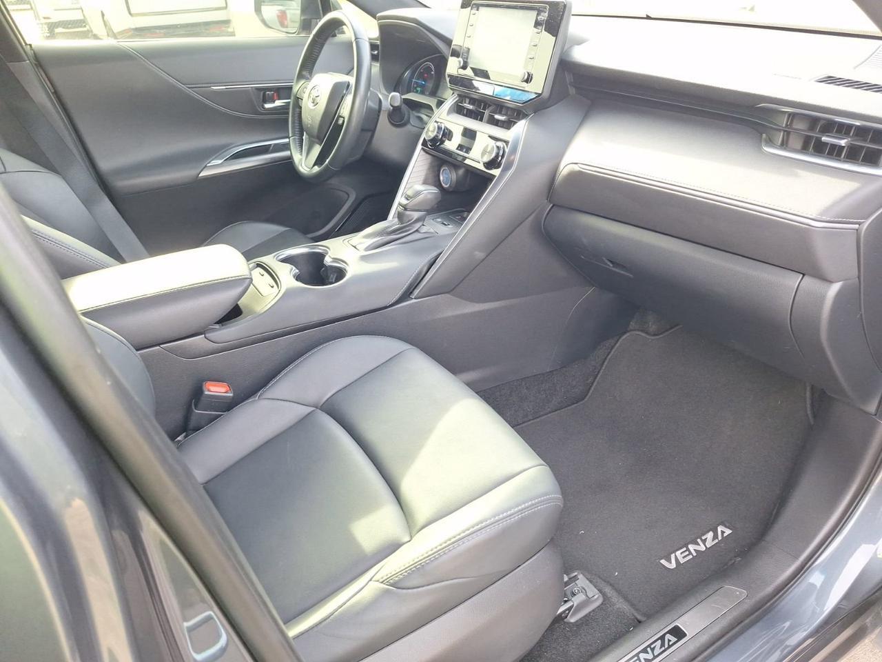 2022 Toyota Venza XLE Hurst TX