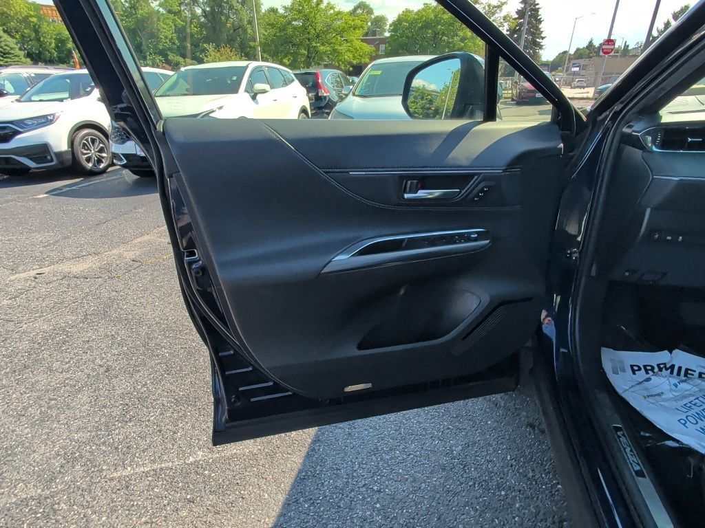2022 Toyota Venza XLE Worcester MA
