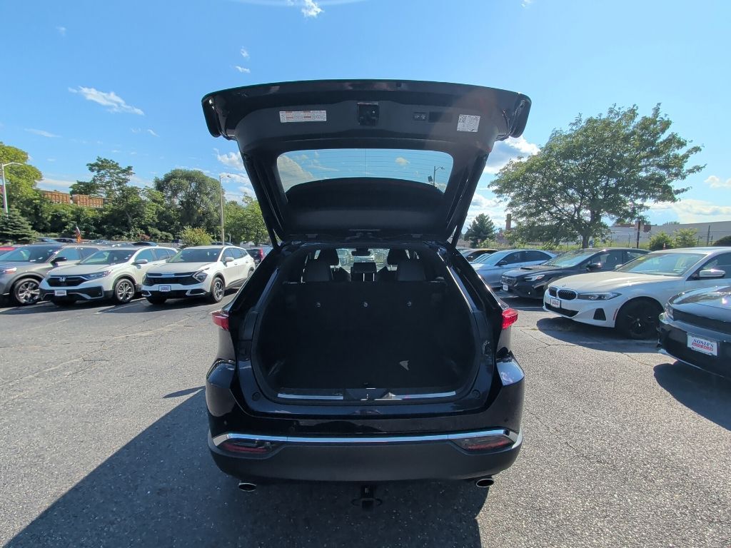 2022 Toyota Venza XLE Worcester MA