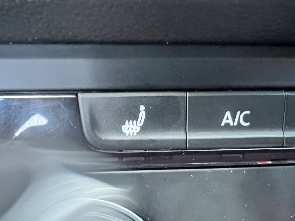 2022 VOLKSWAGEN TAOS SE Des Moines WA