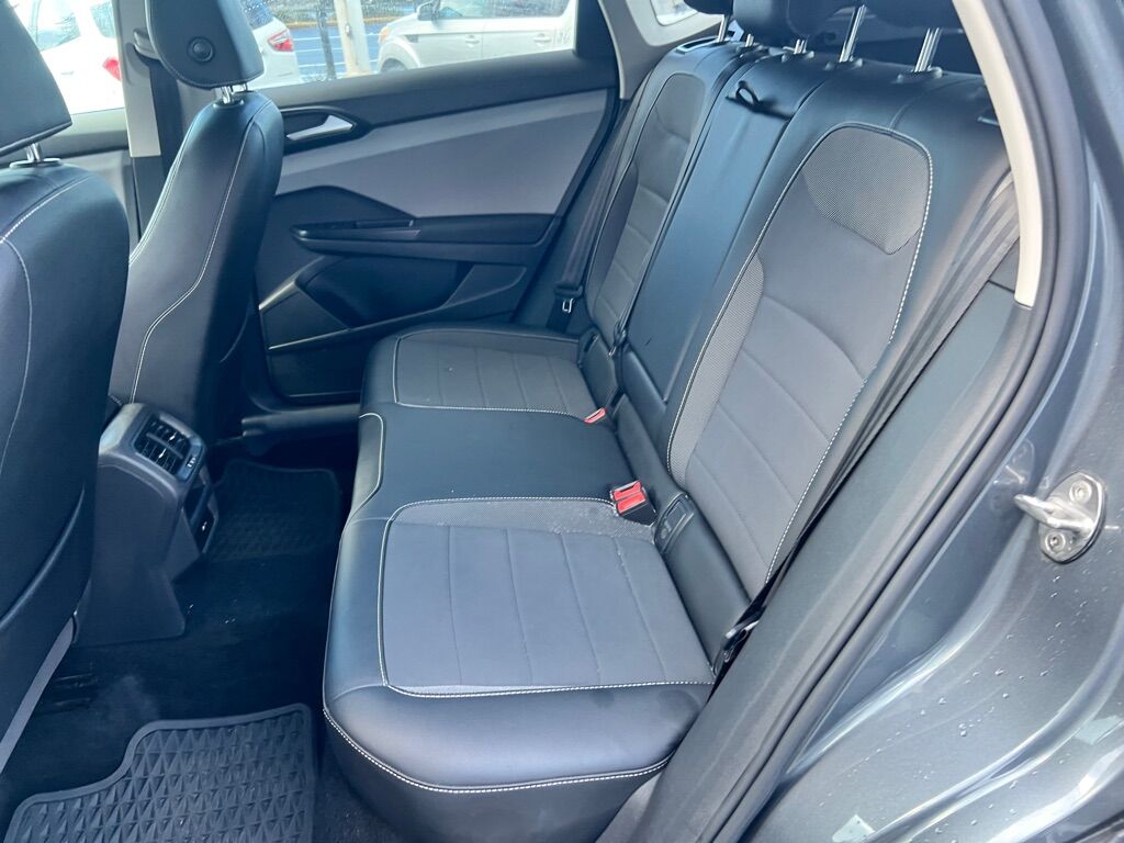 2022 VOLKSWAGEN TAOS SE Des Moines WA