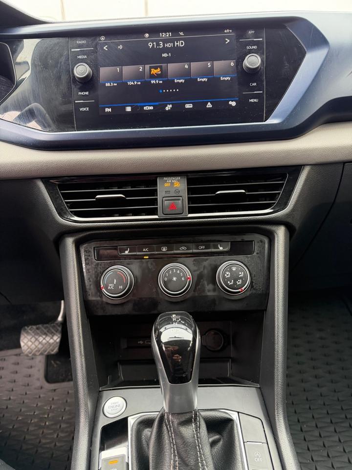 2022 VOLKSWAGEN TAOS SE Des Moines WA