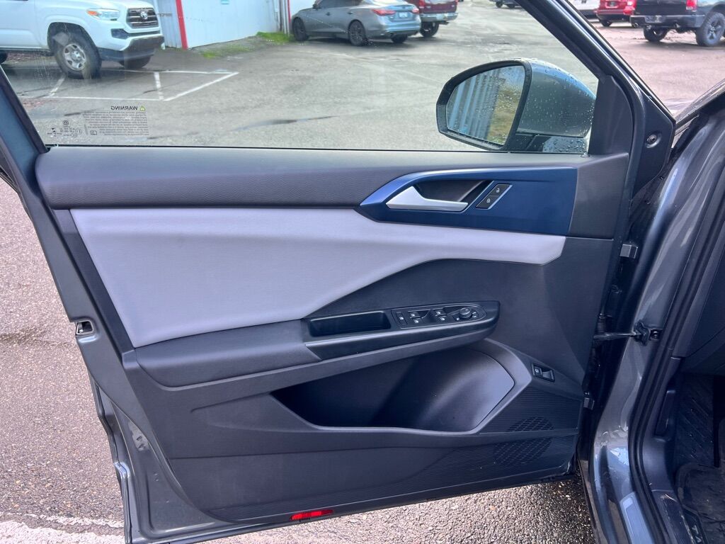 2022 VOLKSWAGEN TAOS SE Des Moines WA