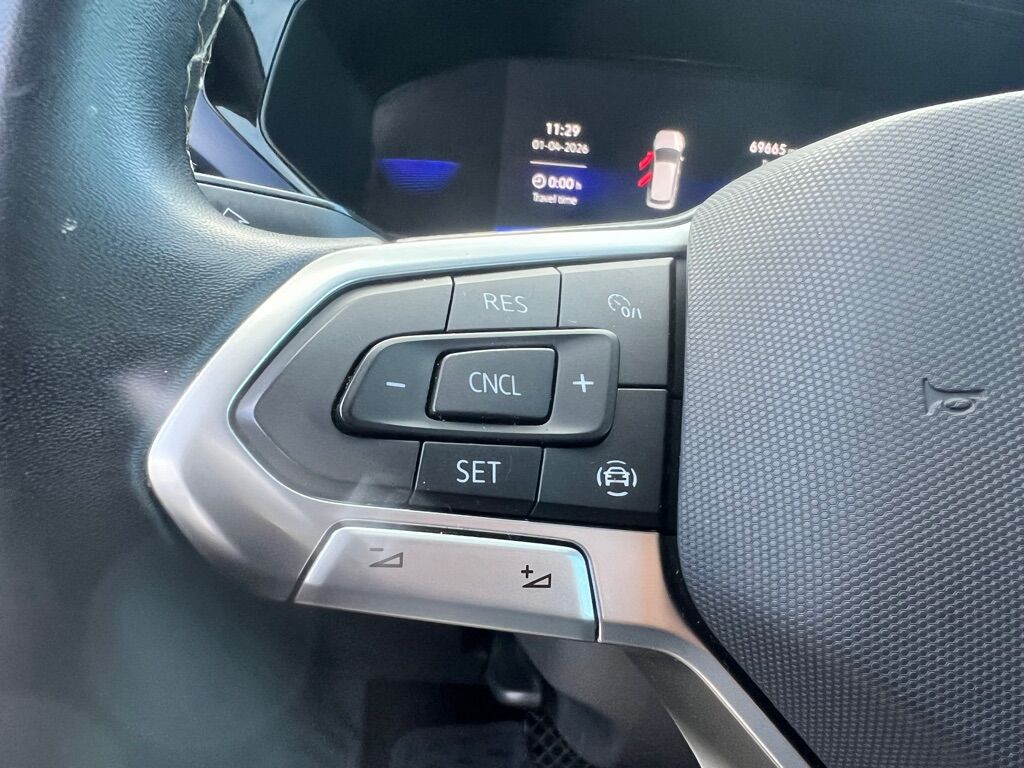 2022 VOLKSWAGEN TAOS SE Des Moines WA