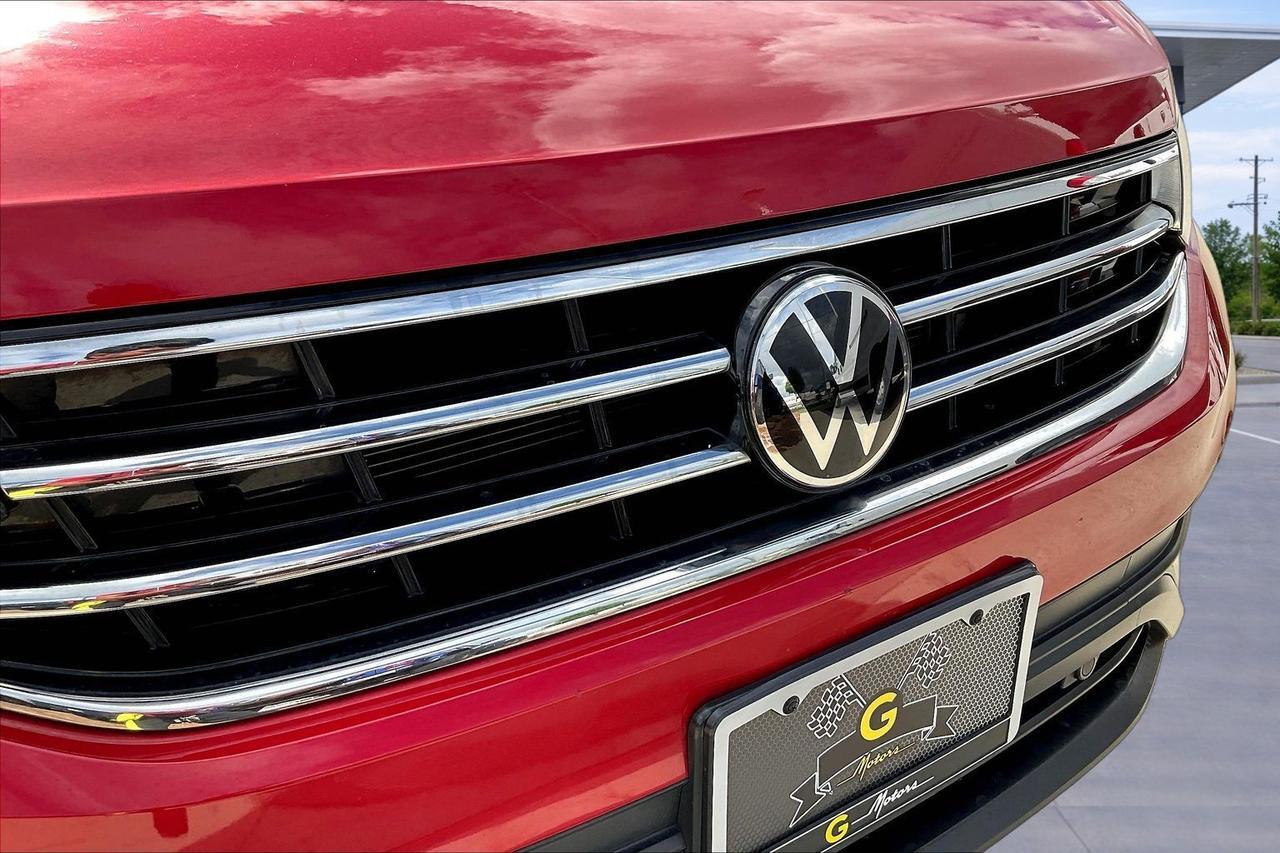 2022 VOLKSWAGEN TIGUAN SE RED at G Motors