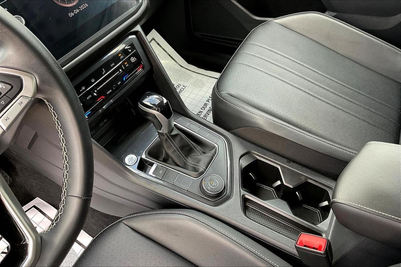 2022 VOLKSWAGEN TIGUAN SE RED at G Motors