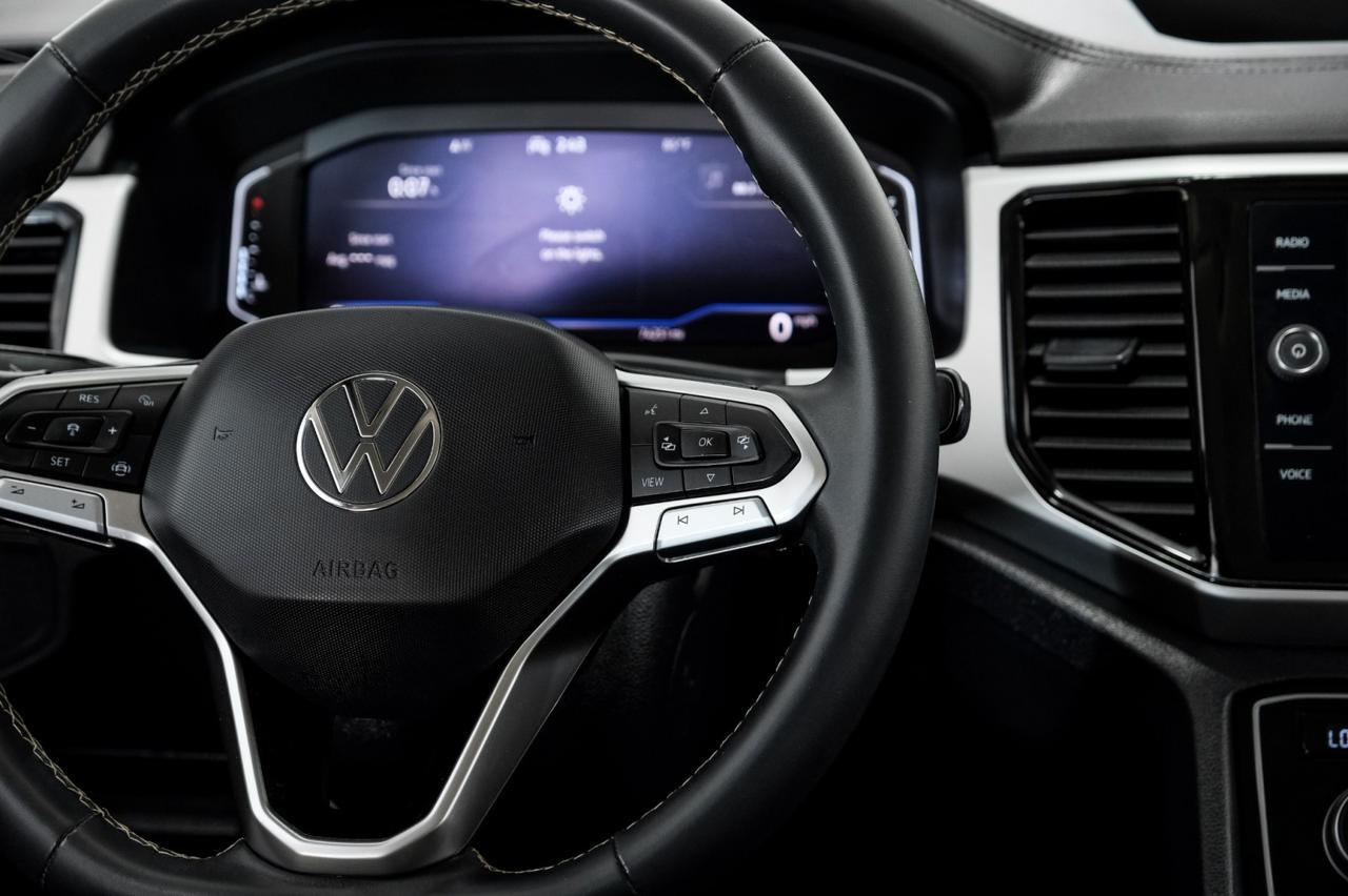 2022 Volkswagen Atlas 2.0T SE WITH TECHNOLOGY FRONT ASSIST LEATHER REAR CAMERA KEYLESS START BLUETOOTH Carrollton TX