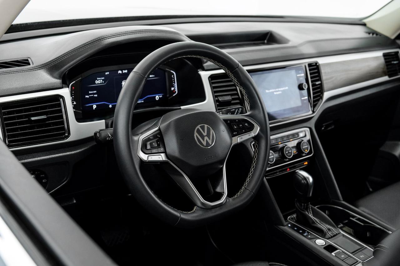 2022 Volkswagen Atlas 2.0T SE WITH TECHNOLOGY FRONT ASSIST LEATHER REAR CAMERA KEYLESS START BLUETOOTH Carrollton TX