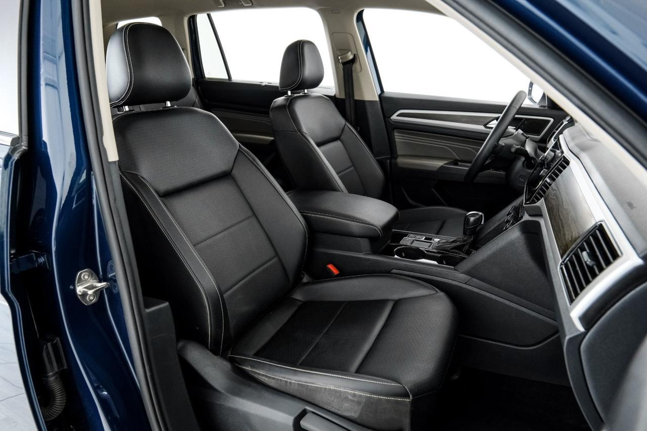2022 Volkswagen Atlas 2.0T SE WITH TECHNOLOGY FRONT ASSIST LEATHER REAR CAMERA KEYLESS START BLUETOOTH Carrollton TX