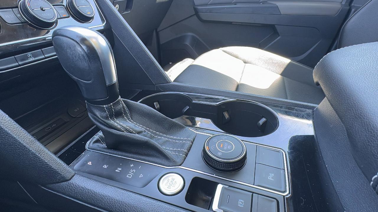 2022 Volkswagen Atlas 2.0T SE w/Technology  Selma TX