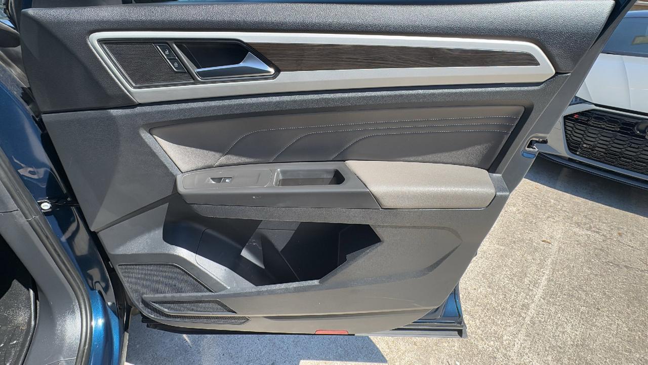 2022 Volkswagen Atlas 2.0T SE w/Technology  Selma TX