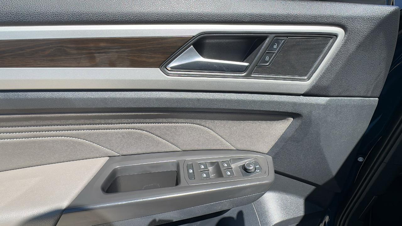 2022 Volkswagen Atlas 2.0T SE w/Technology  Selma TX