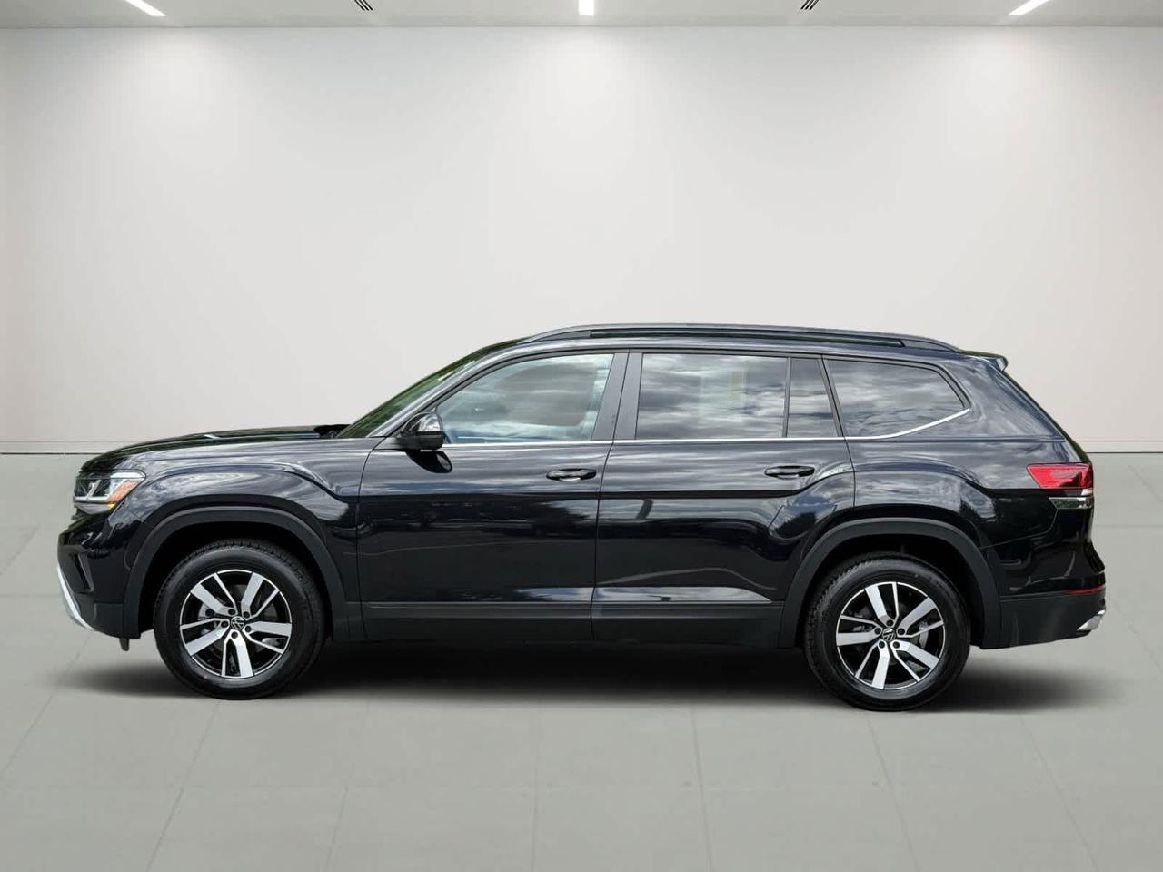2022 Volkswagen Atlas 2.0T SE Westborough MA