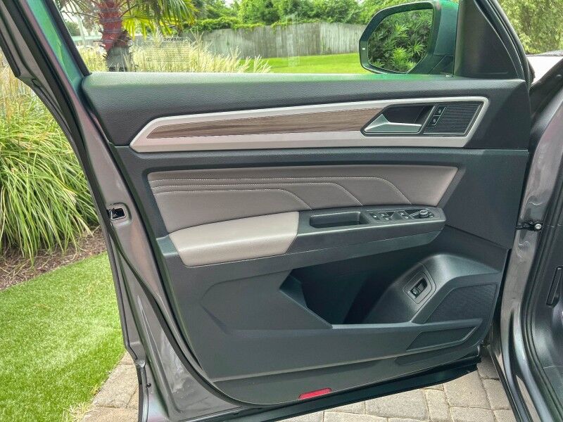 2022 Volkswagen Atlas 2.0T SEL Wilmington NC