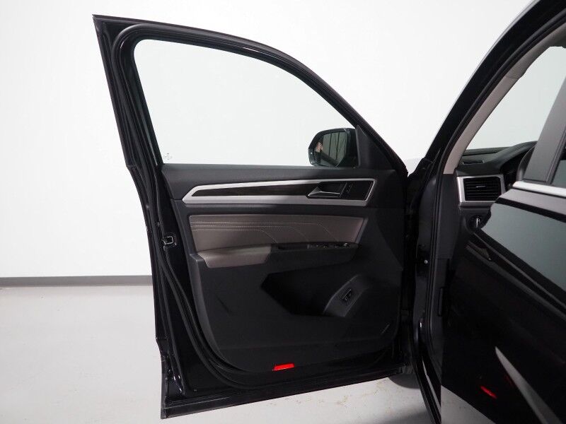 2022 Volkswagen Atlas 3.6L V6 SE w/Technology *ADAPTIVE CRUISE, SAFETY ALERTS, BACKUP-CAMERA, HEATED SEATS, POWER LIFTGATE, 20 INCH WHEELS, REMOTE START, WIRELESS CHARGING, APPLE CARPLAY Round Rock TX