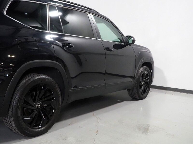 2022 Volkswagen Atlas 3.6L V6 SE w/Technology *PANORAMA MOONROOF, ADAPTIVE CRUISE, SAFETY ALERTS, BACKUP-CAMERA, HEATED SEATS, 2ND ROW CAPTAIN&apos;S, POWER LIFTGATE, 20 INCH WHEELS, WIRELESS CHARGING, ANDROID & APPLE Round Rock TX