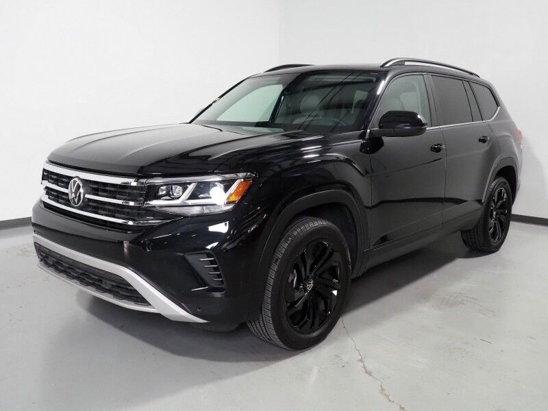2022 Volkswagen Atlas 3.6L V6 SE w/Technology *PANORAMA MOONROOF, ADAPTIVE CRUISE, SAFETY ALERTS, BACKUP-CAMERA, HEATED SEATS, 2ND ROW CAPTAIN&apos;S, POWER LIFTGATE, 20 INCH WHEELS, WIRELESS CHARGING, ANDROID & APPLE Round Rock TX