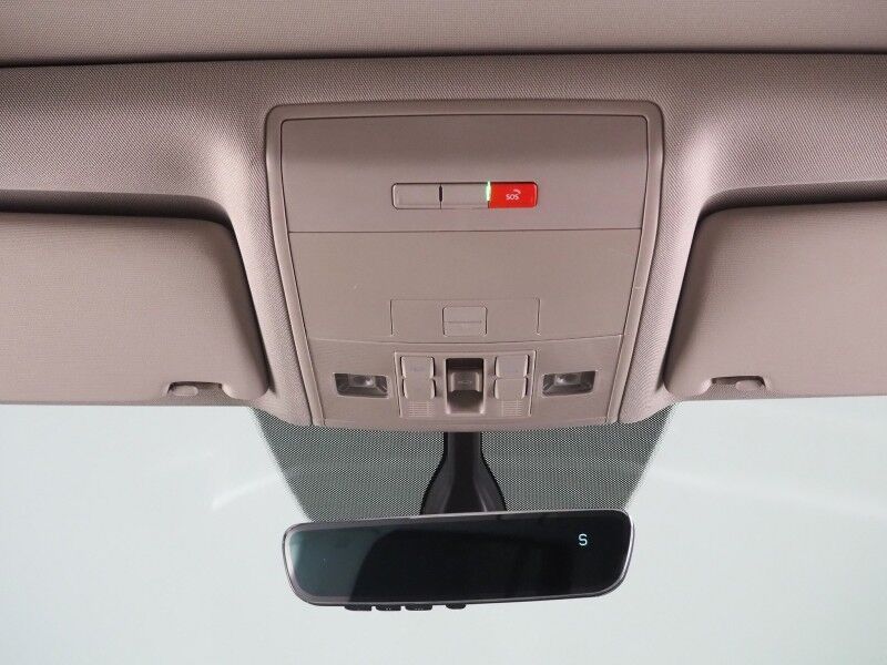 2022 Volkswagen Atlas 3.6L V6 SE w/Technology *PANORAMA MOONROOF, ADAPTIVE CRUISE, SAFETY ALERTS, BACKUP-CAMERA, HEATED SEATS, 2ND ROW CAPTAIN&apos;S, POWER LIFTGATE, 20 INCH WHEELS, WIRELESS CHARGING, ANDROID & APPLE Round Rock TX