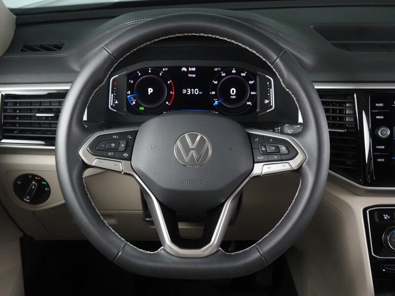 2022 Volkswagen Atlas 3.6L V6 SE w/Technology *PANORAMA MOONROOF, ADAPTIVE CRUISE, SAFETY ALERTS, BACKUP-CAMERA, HEATED SEATS, 2ND ROW CAPTAIN&apos;S, POWER LIFTGATE, 20 INCH WHEELS, WIRELESS CHARGING, ANDROID & APPLE Round Rock TX