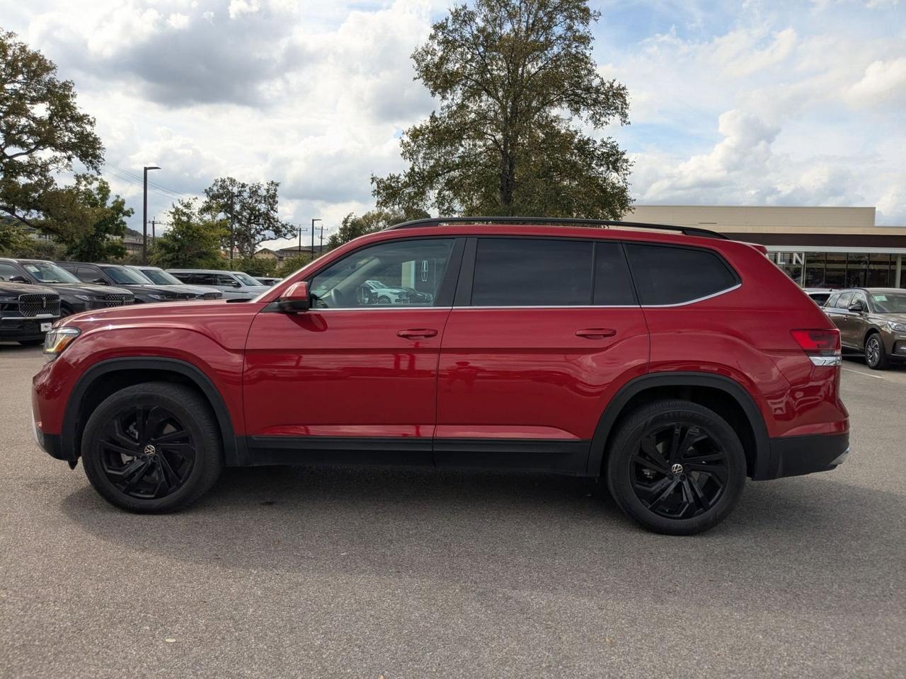 2022 Volkswagen Atlas 3.6L V6 SE w/Technology