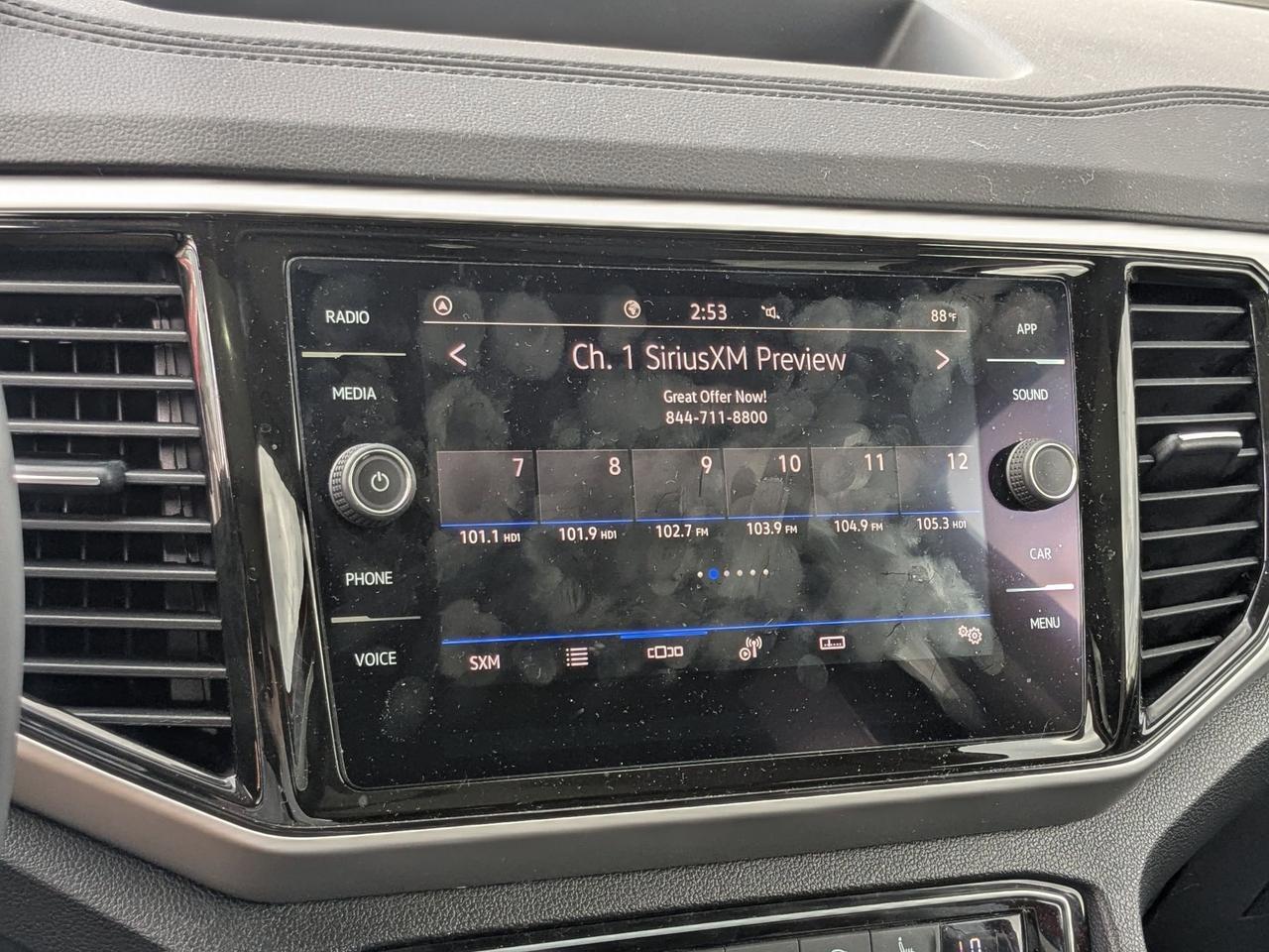 2022 Volkswagen Atlas 3.6L V6 SE w/Technology
