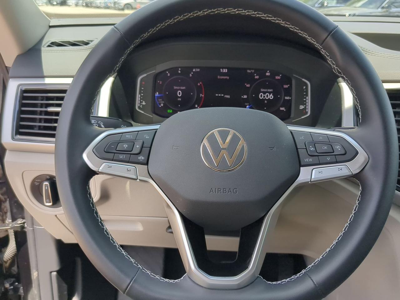 2022 Volkswagen Atlas 3.6L V6 SE w/Technology