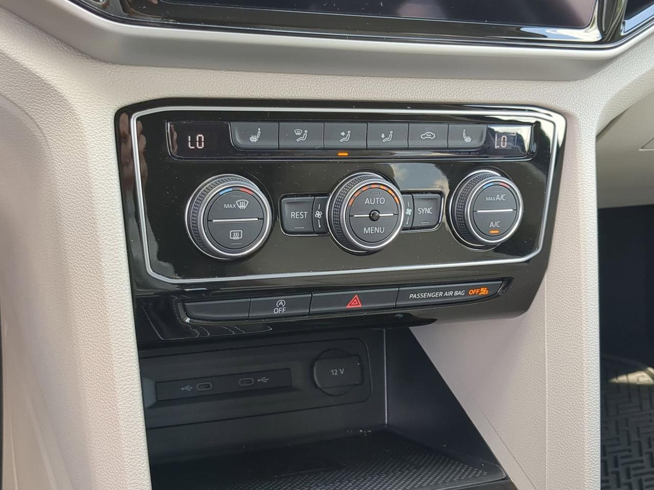 2022 Volkswagen Atlas 3.6L V6 SE w/Technology