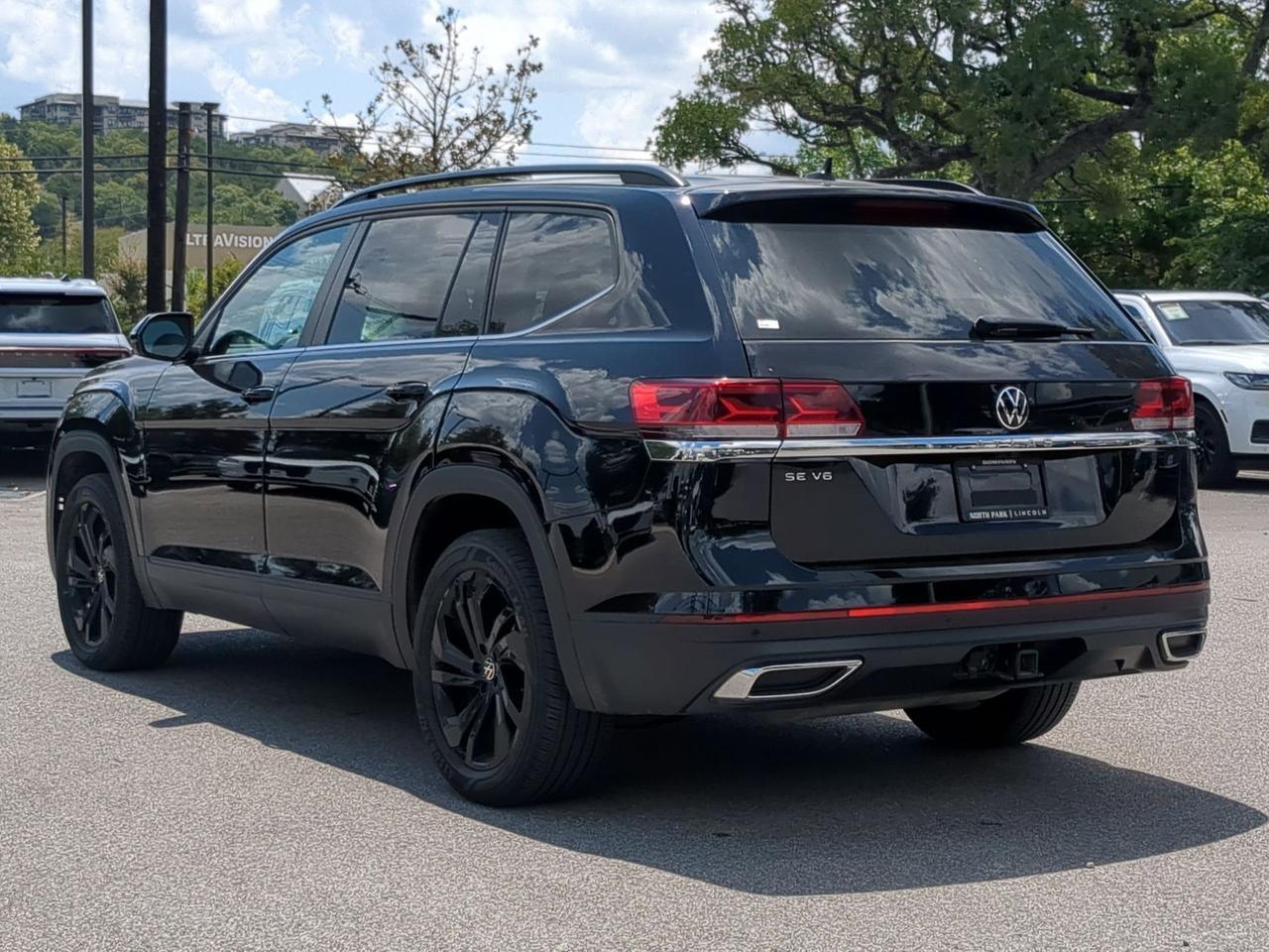 2022 Volkswagen Atlas 3.6L V6 SE w/Technology