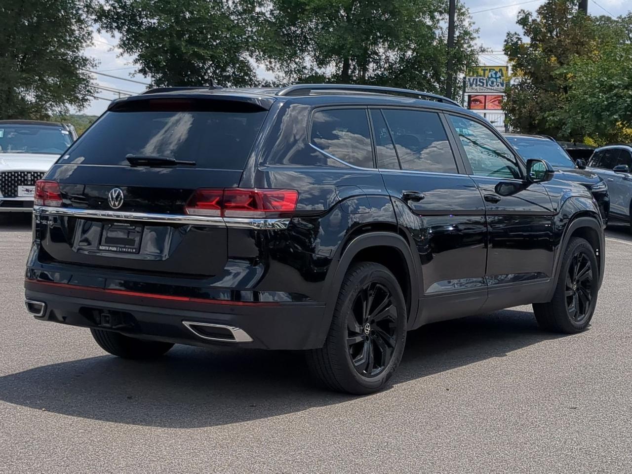 2022 Volkswagen Atlas 3.6L V6 SE w/Technology