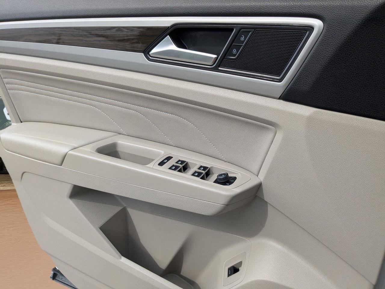 2022 Volkswagen Atlas 3.6L V6 SE w/Technology San Antonio TX