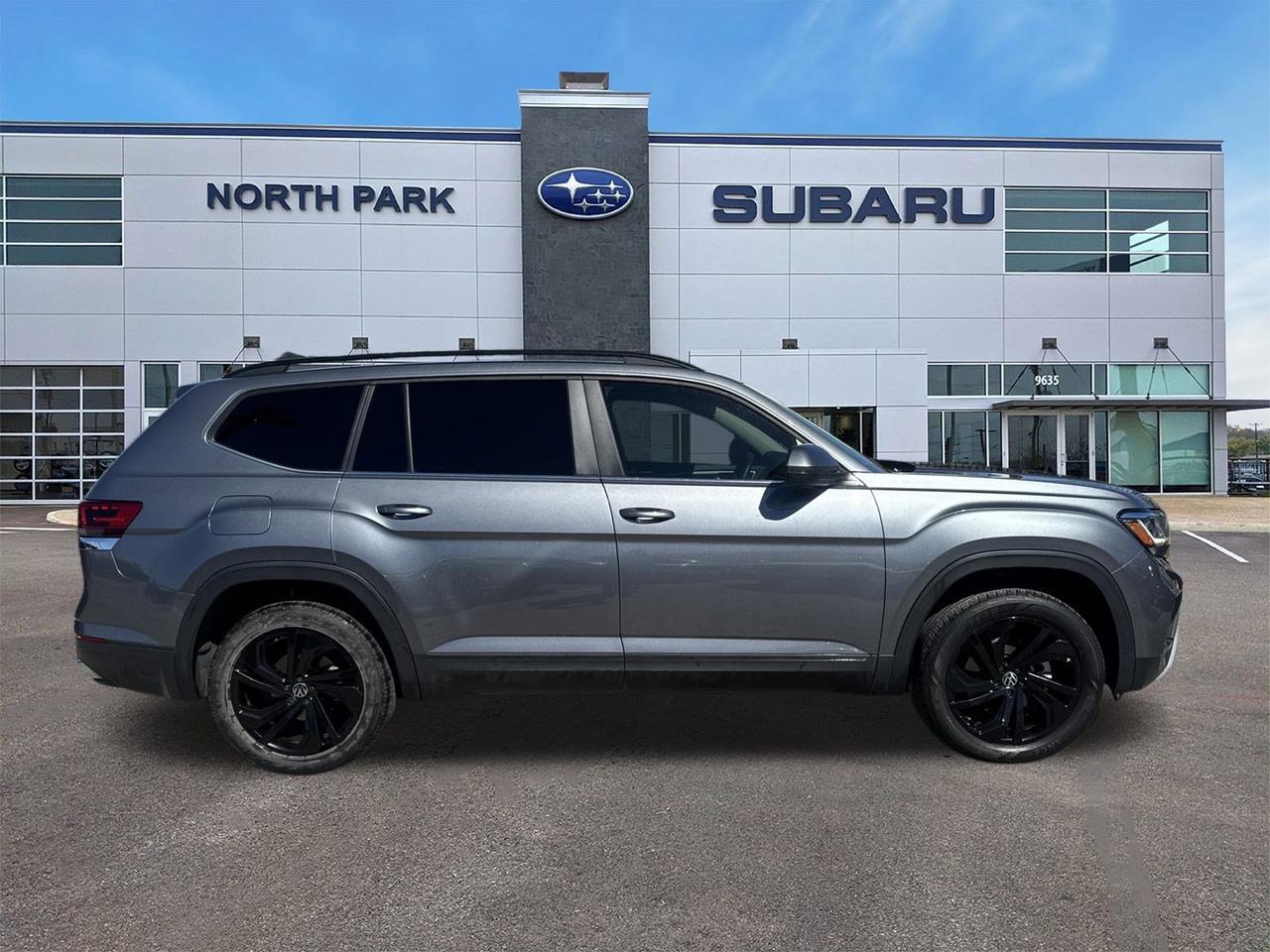 2022 Volkswagen Atlas 3.6L V6 SE w/Technology