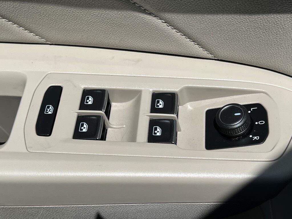 2022 Volkswagen Atlas 3.6L V6 SE w/Technology Springfield VA
