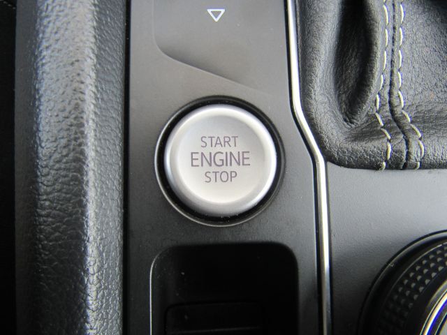 2022 Volkswagen Atlas 3.6L V6 SEL Premium R-Line Plano TX