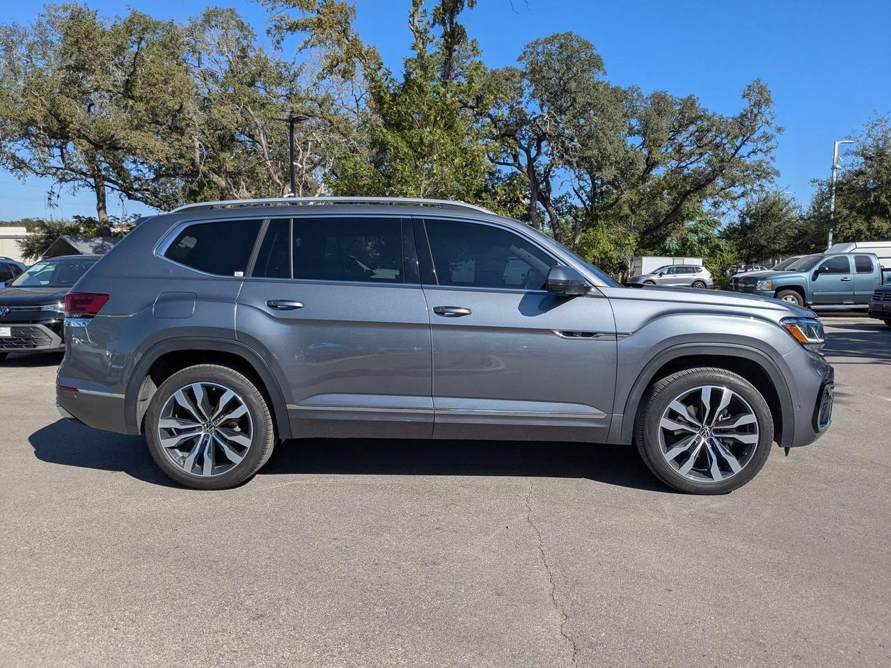 2022 Volkswagen Atlas 3.6L V6 SEL Premium R-Line