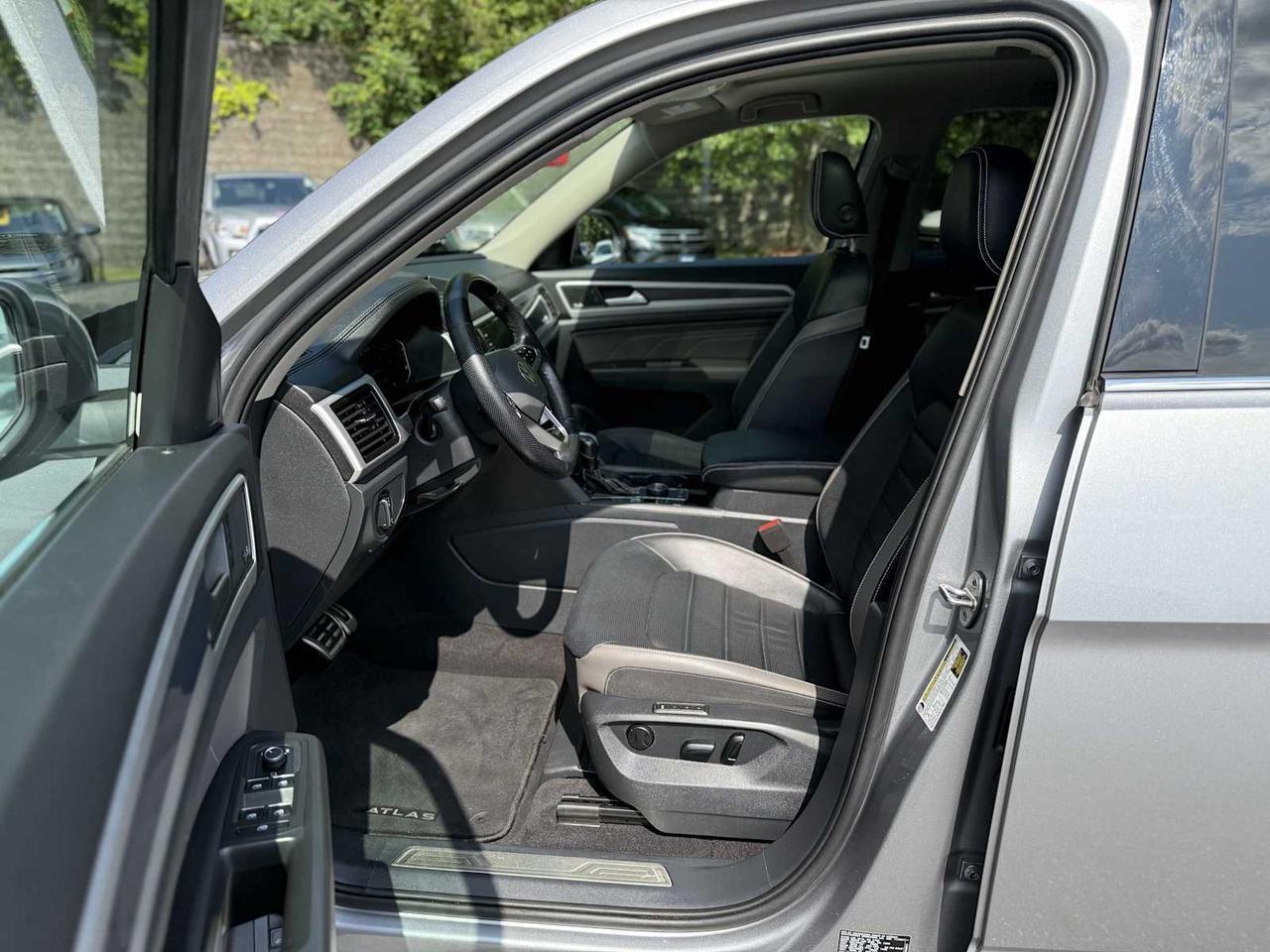 2022 Volkswagen Atlas 3.6L V6 SEL Premium R-Line Westborough MA