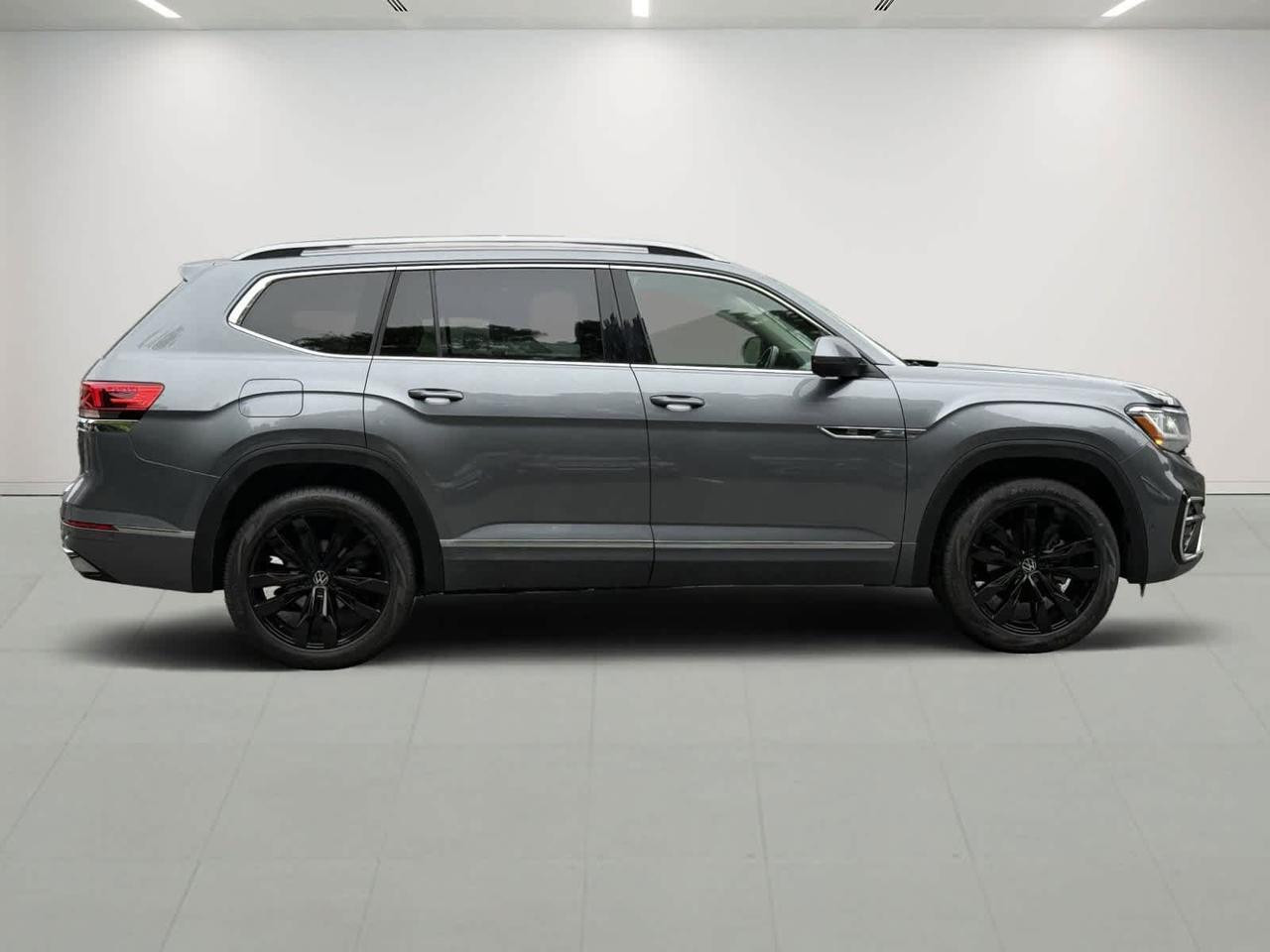 2022 Volkswagen Atlas 3.6L V6 SEL Premium R-Line Westborough MA