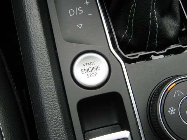 2022 Volkswagen Atlas 3.6L V6 SEL R-Line Black Plano TX