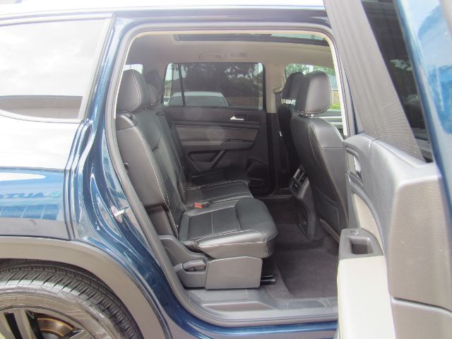 2022 Volkswagen Atlas 3.6L V6 SEL R-Line Black Plano TX