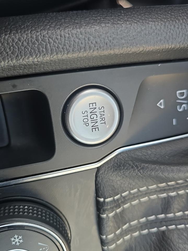 2022 Volkswagen Atlas 3.6L V6 SEL R-Line Gaithersburg MD
