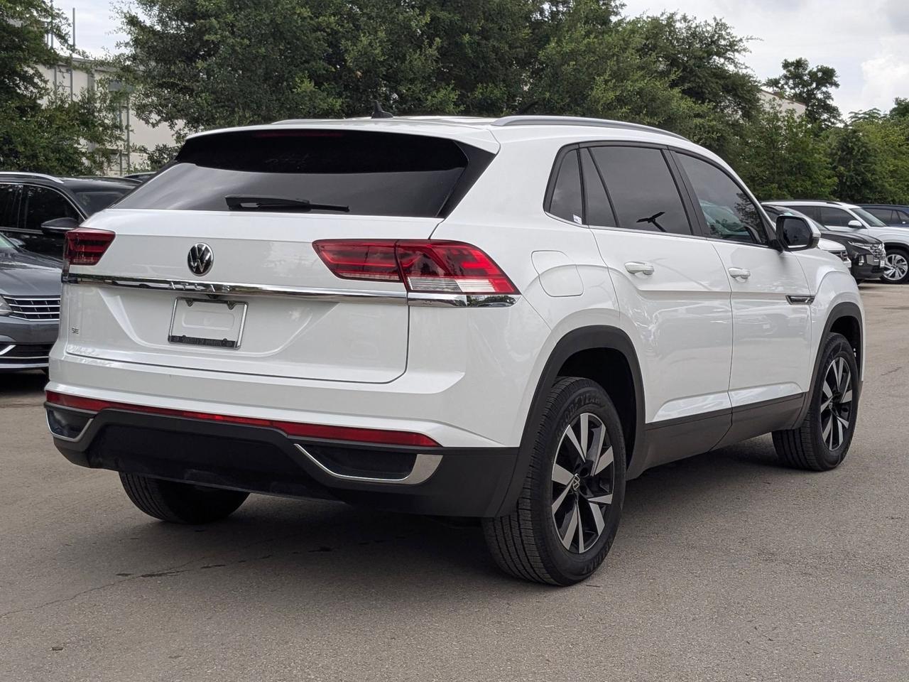 2022 Volkswagen Atlas Cross Sport 2.0T SE