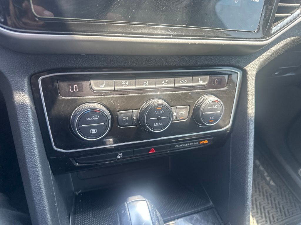 2022 Volkswagen Atlas Cross Sport 2.0T SE w/Technology Tucson AZ